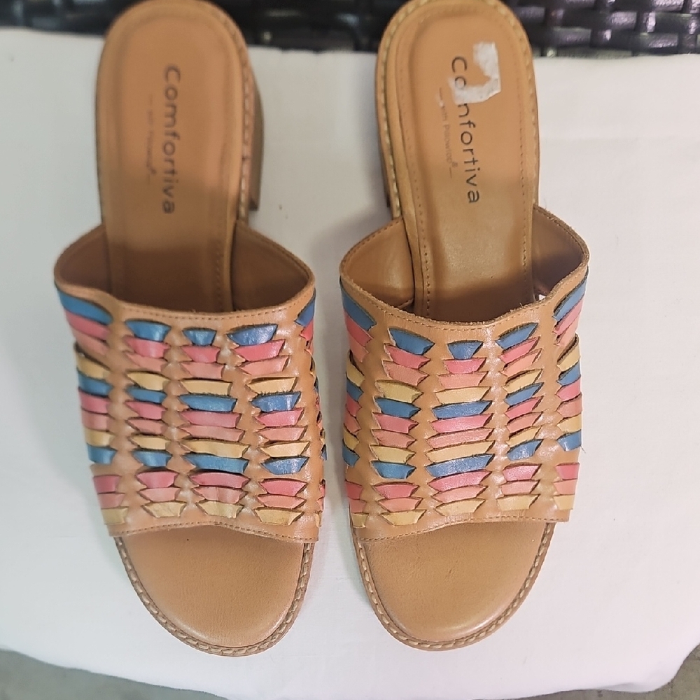 Comfortiva Women's Multicolor Woven Leather Sandals New!